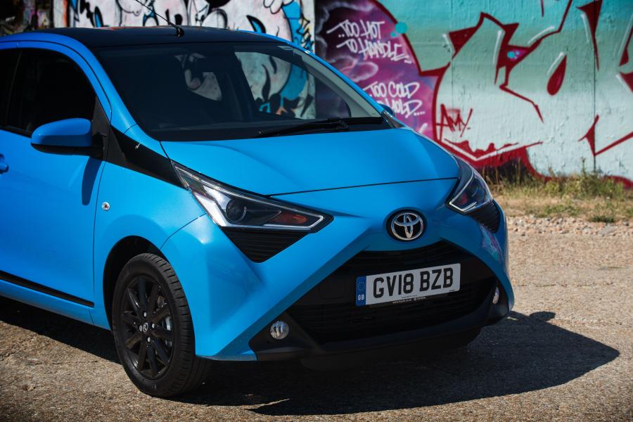Детали экстерьера Toyota Aygo x-press 5-Door 2018 года  (UK) (фото 36 из 37)